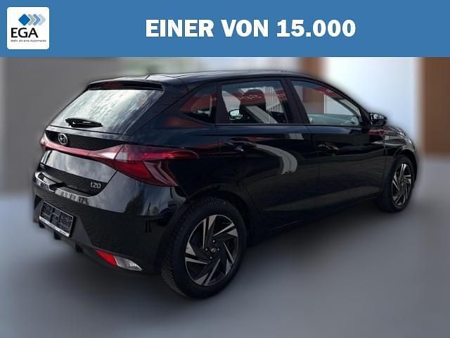 Gebraucht Hyundai i20 Select 84 PS (61 kW) 2021 Metallic Kleinwagen