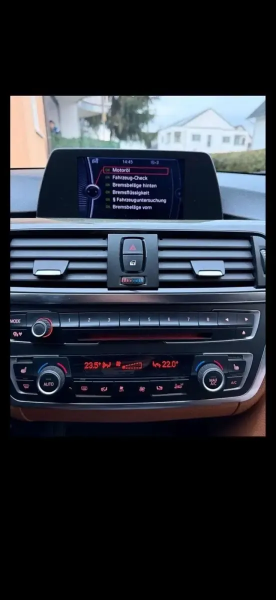 Gebraucht BMW 320 Luxury Line 184 PS (135 kW) 2012 Blau Limousine