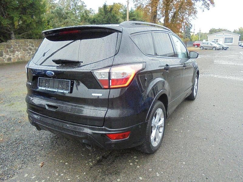 Gebraucht Ford Kuga ST-Line 150 PS (110 kW) 2019 Iridiumschwarzmetallic SUV
