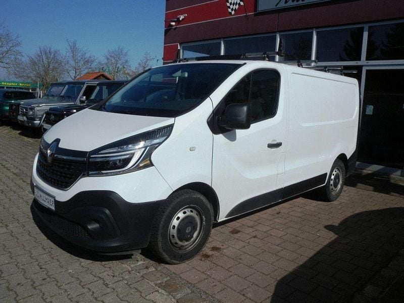 Gebraucht Renault Trafic Komfort 145 PS (106 kW) 2020 Weiß Van / Kleinbus