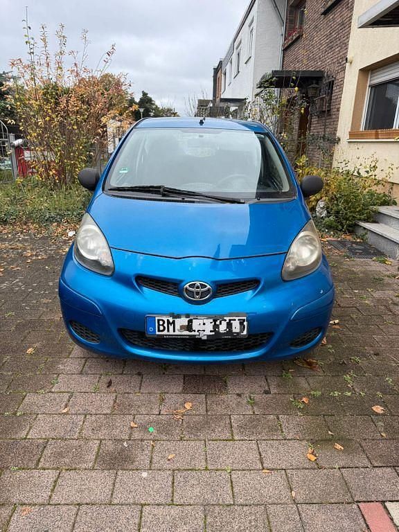 Blau Gebraucht 2012 Toyota Aygo Kleinwagen | 2.590 € (Guter Preis) - Bild 1/4