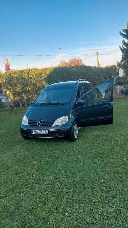 Schwarz Gebraucht 2005 Mercedes Vaneo Van / Kleinbus | 2.450 € (Fairer Preis) - Bild 1/4