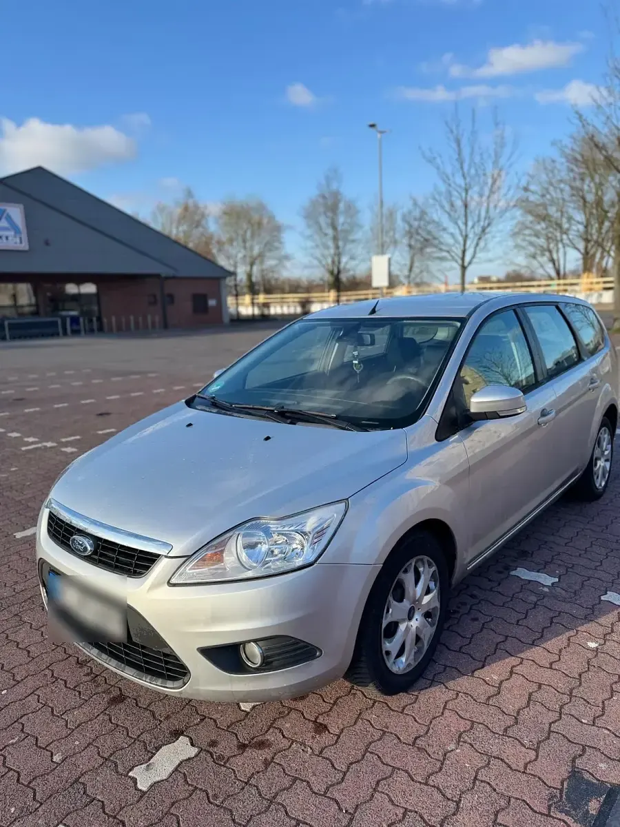 Usata Ford Focus 110 CV (80 kW) 2010 Grigio Station wagon