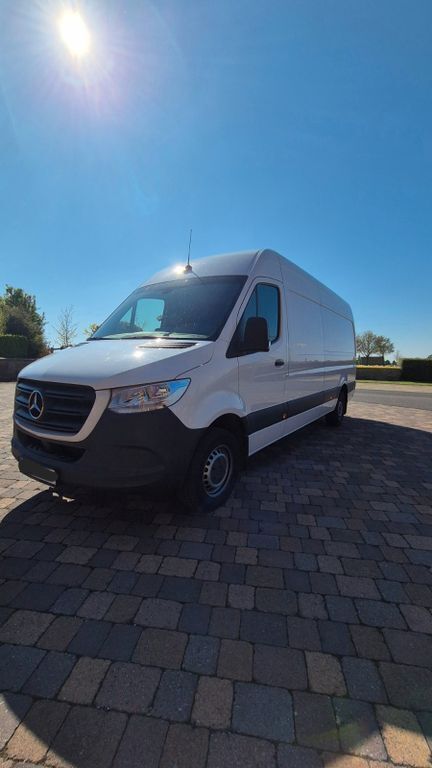Weiß Gebraucht 2022 Mercedes Sprinter Van | 29.985 € (Guter Preis) - Bild 1/4