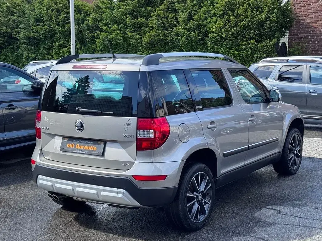 Gebraucht Skoda Yeti Adventure 150 PS (110 kW) 2016 Beige SUV
