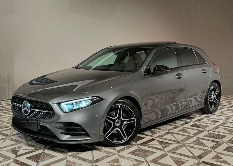 Grau Gebraucht 2019 Mercedes A200 Limousine | 25.000 € (Etwas zu teuer) - Bild 1/4
