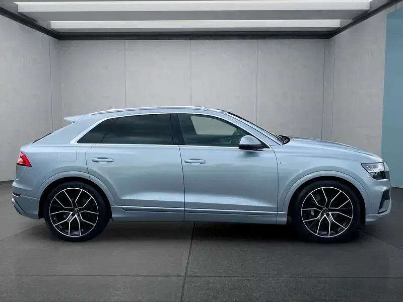 Gebraucht Audi Q8 S-Line 286 PS (210 kW) 2023 Silber SUV