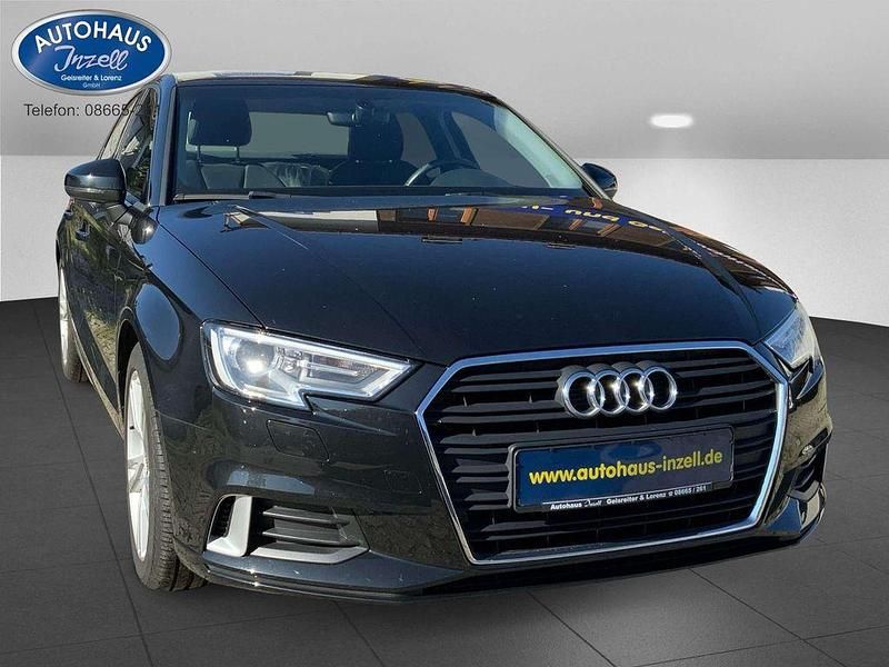 Schwarz Gebraucht 2018 Audi A3 Sport Limousine | 15.290 € (Guter Preis) - Bild 1/4