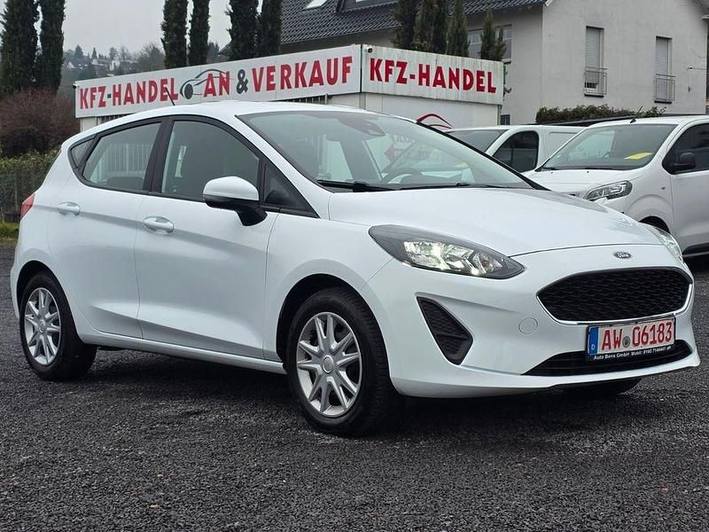 Gebraucht Ford Fiesta Cool & Connect 75 PS (55 kW) 2021 Weiß Limousine
