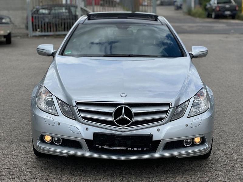 Gebraucht Mercedes E350 292 PS (214 kW) 2009 Silber Coupé