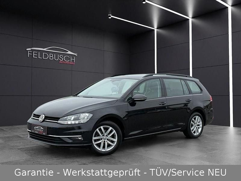 Gebraucht VW Golf VII Comfortline 116 PS (85 kW) 2020 Schwarz Limousine