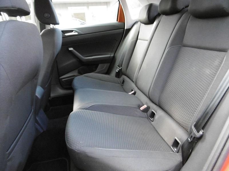 Gebraucht VW Polo Comfortline 95 PS (69 kW) 2017 Orange Kleinwagen