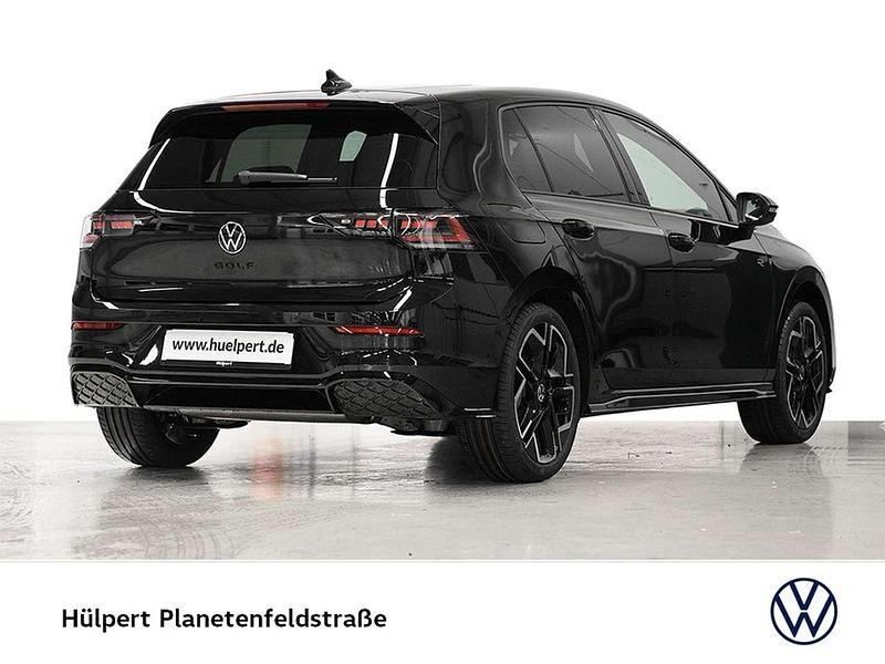 Neu VW Golf VIII R-line 150 PS (110 kW) 2026 Grenadillschwarz metallic Limousine