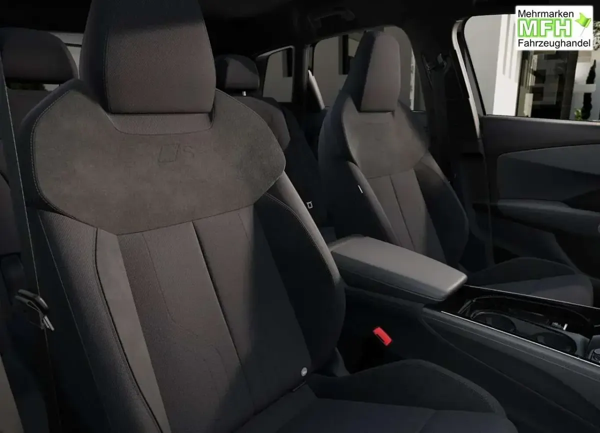 Neu Audi Q3 S-Line 150 PS (110 kW) 2025 Mythosschwarz metallic SUV