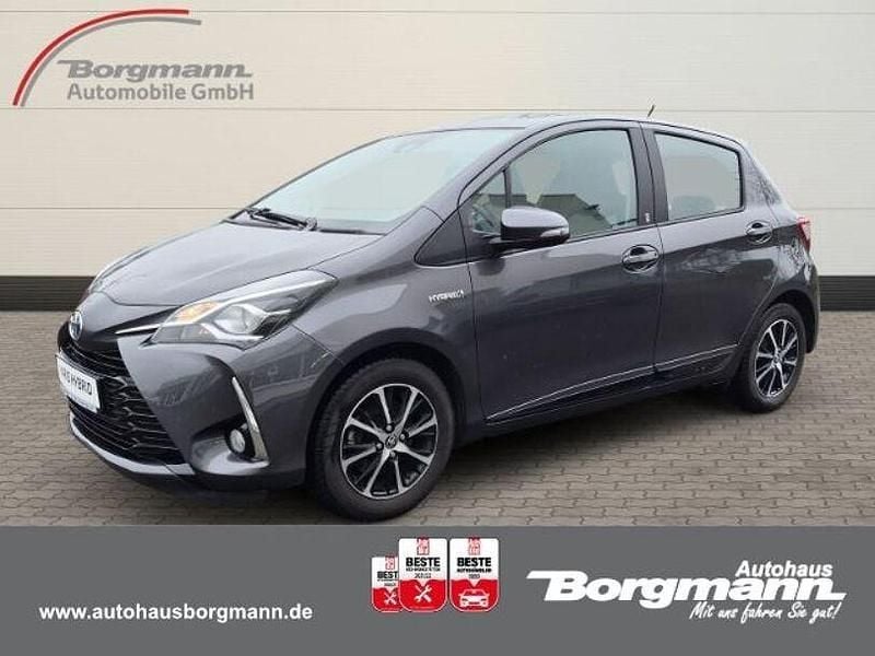 Gebraucht Toyota Yaris Hybrid Team 101 PS (74 kW) 2018 Grau Kleinwagen