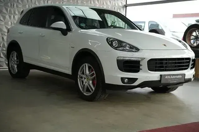 Gebraucht Porsche Cayenne 262 PS (192 kW) 2015 Pure white SUV