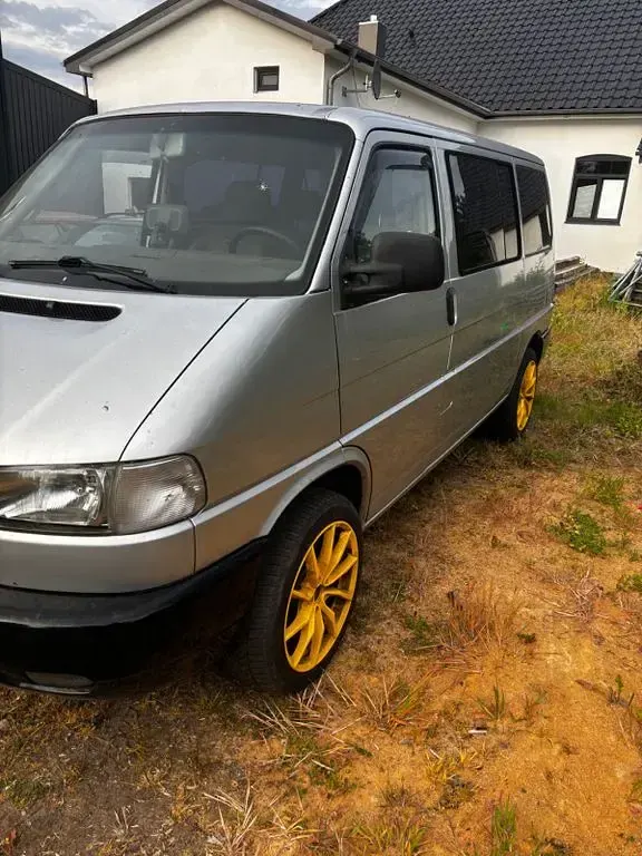 Gebraucht VW T4 102 PS (75 kW) 2001 Silber Van
