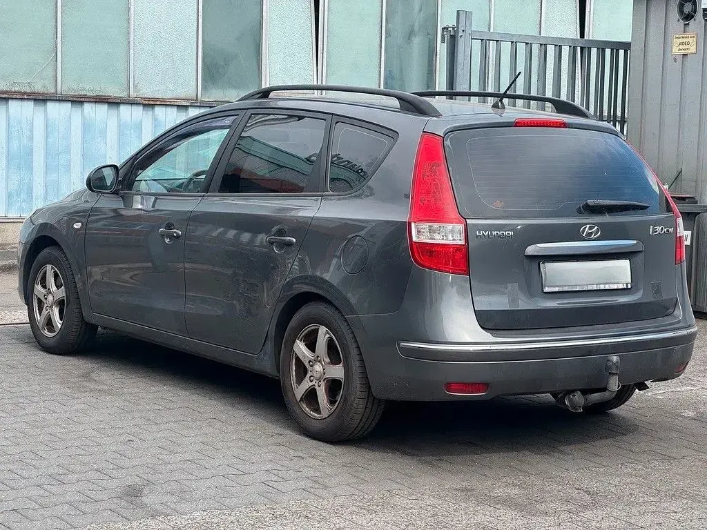 Gebraucht Hyundai i30 Classic 109 PS (80 kW) 2009 Grau Limousine