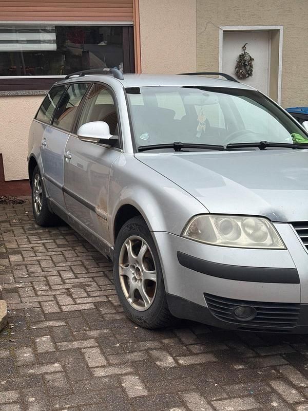 Gebraucht VW Passat 131 PS (96 kW) 2004 Silber Kombi