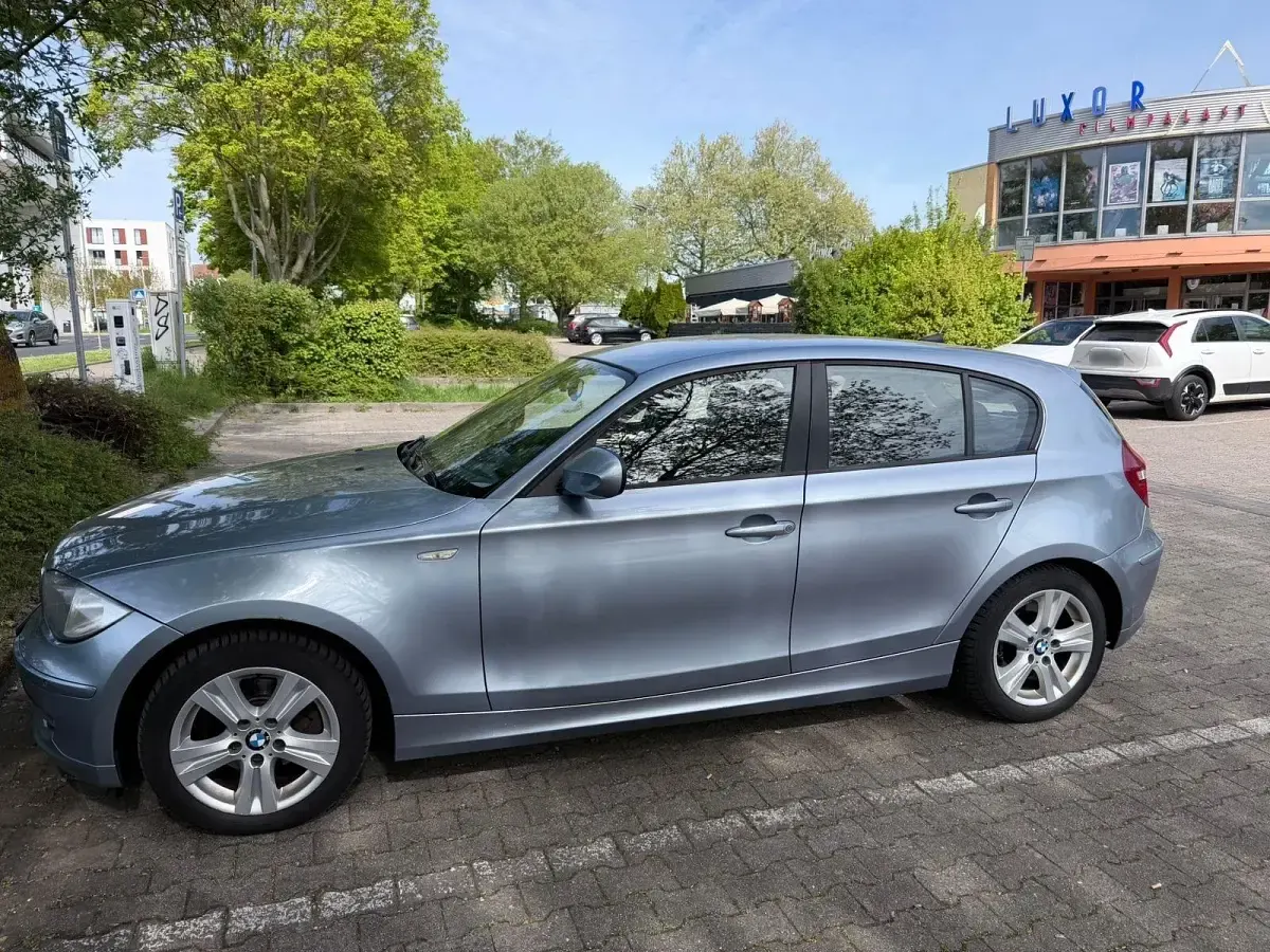 Gebraucht BMW 118 143 PS (105 kW) 2011 Blau Kleinwagen