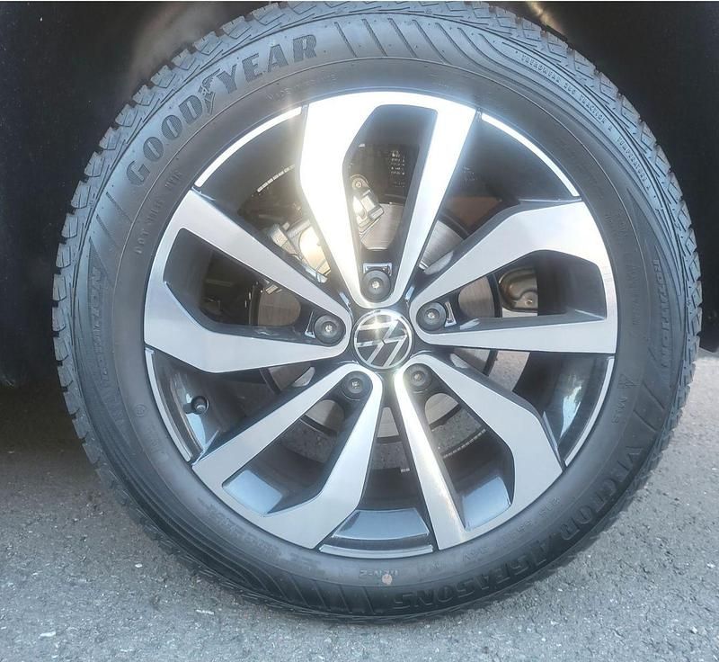 Gebraucht VW T-Roc 110 PS (80 kW) 2023 Schwarz SUV