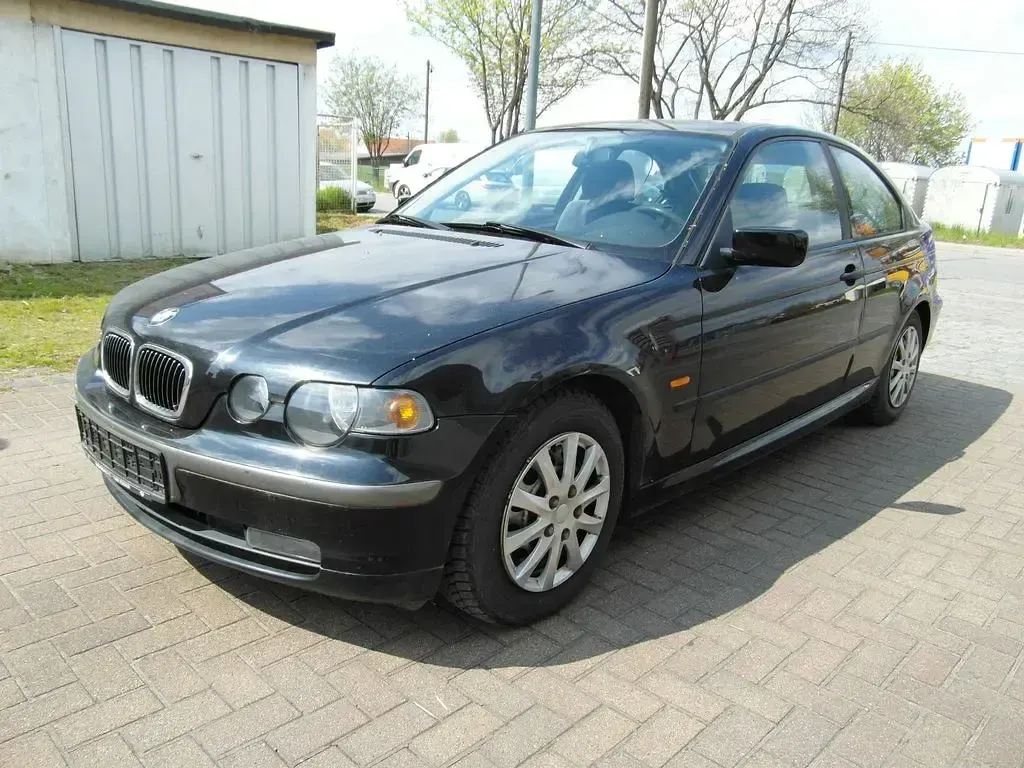 Second-hand BMW 316 116 CP (85 kW) 2002 Negru Berlinǎ