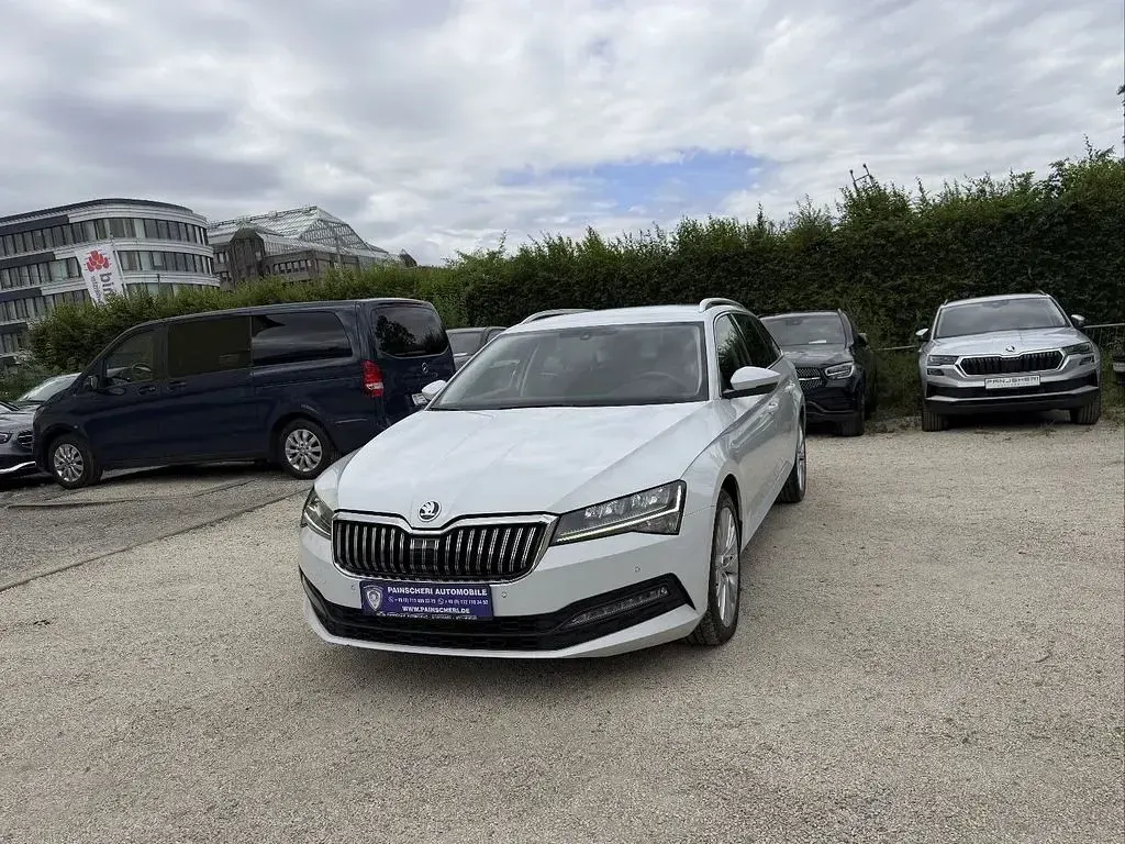 Gebraucht Skoda Superb Ambition 200 PS (147 kW) 2021 Weiß Kombi
