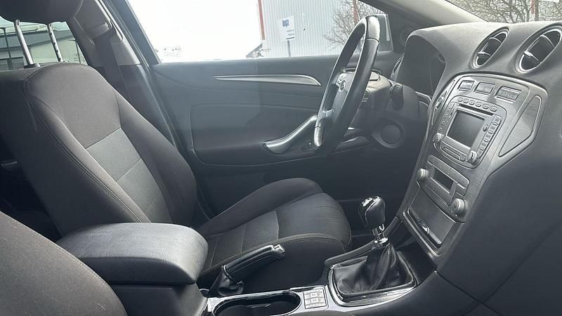Grau Gebraucht 2008 Ford Mondeo Kombi | 3.500 € (Fairer Preis) - Bild 1/4