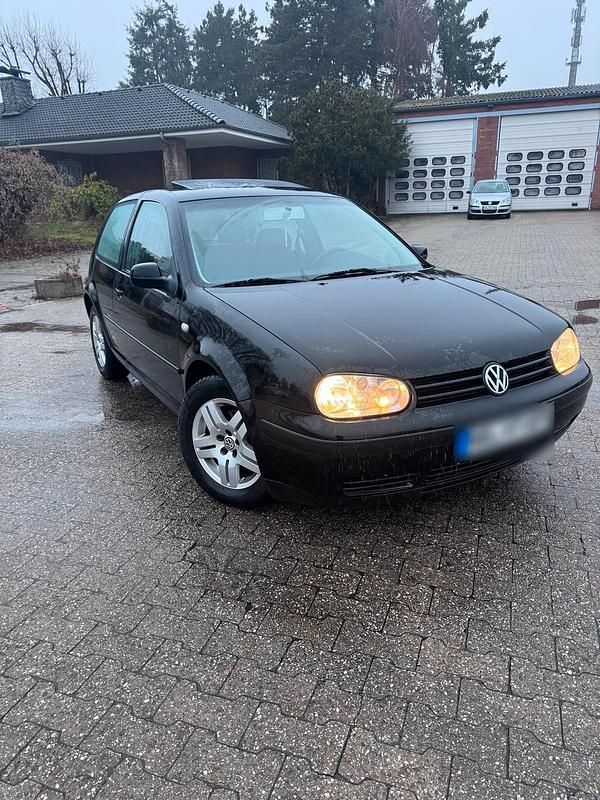 Gebraucht VW Golf IV 101 PS (74 kW) 2003 Schwarz Kleinwagen