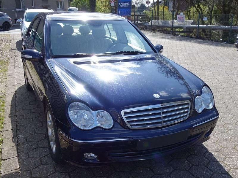 Gebraucht Mercedes C180 Elegance 143 PS (105 kW) 2005 Violett Limousine