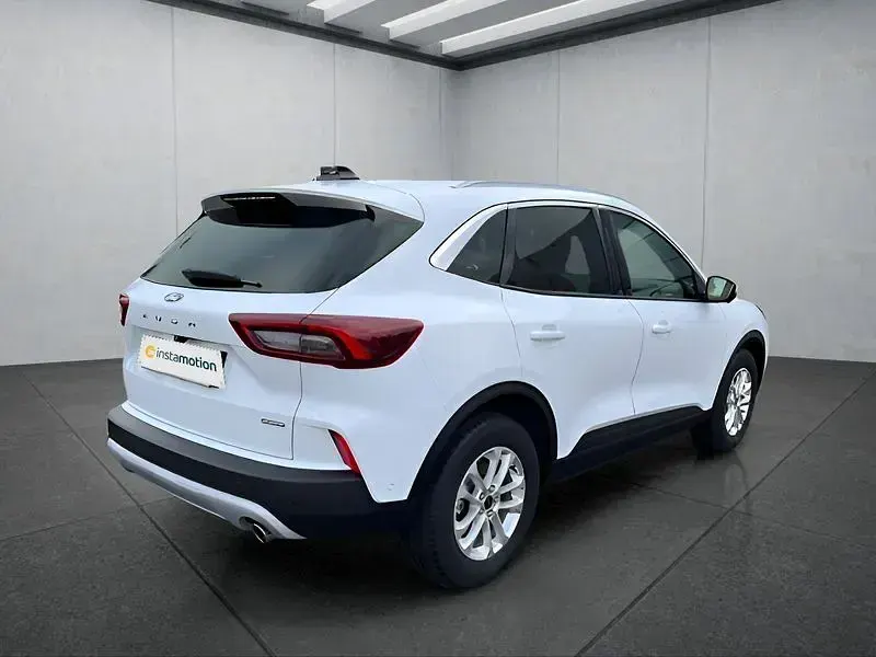 Używany Ford Kuga 180 KM (132 kW) 2024 Biały SUV