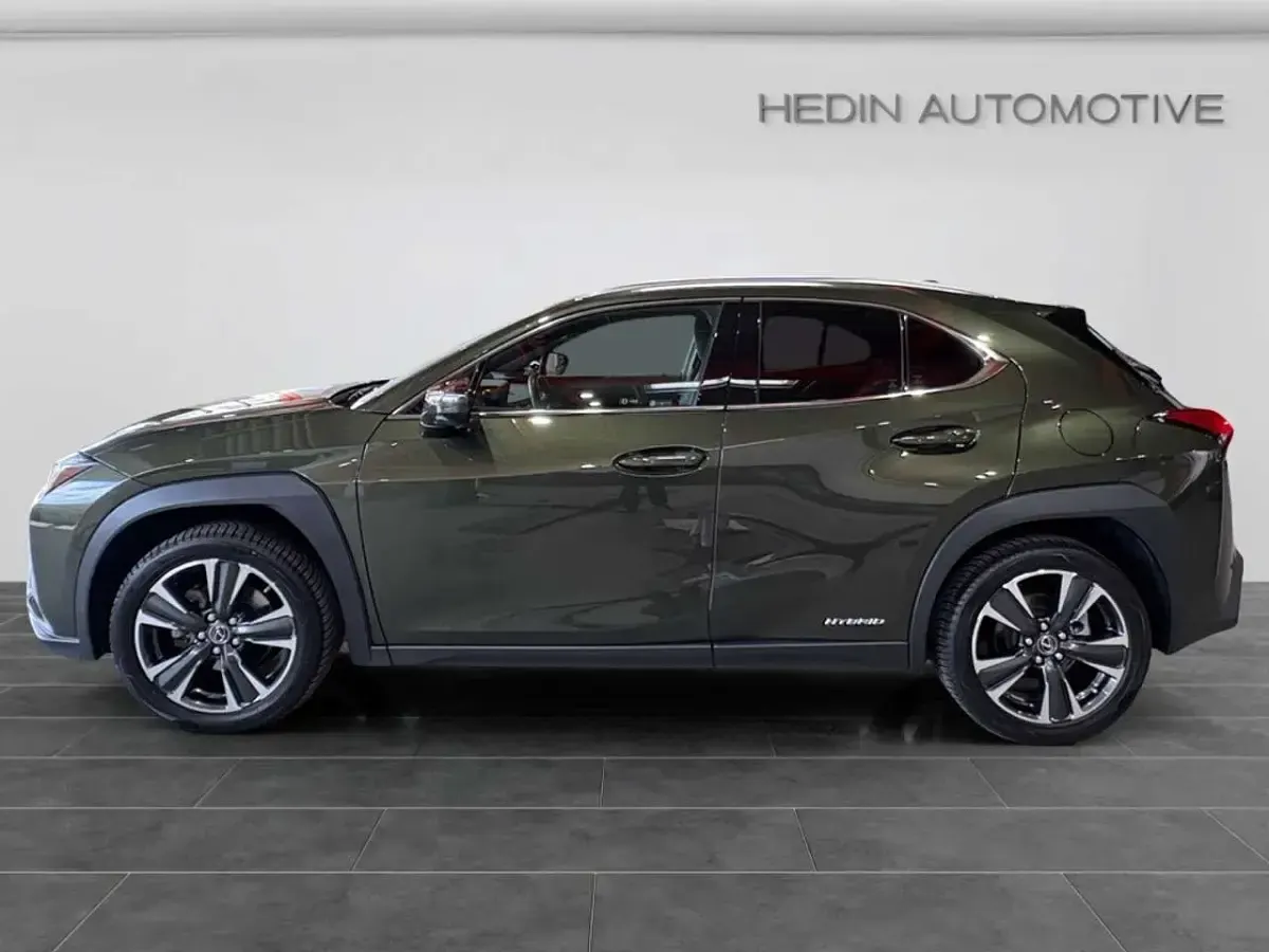 Gebraucht Lexus UX 250h 152 PS (111 kW) 2022 Terrane khaki SUV