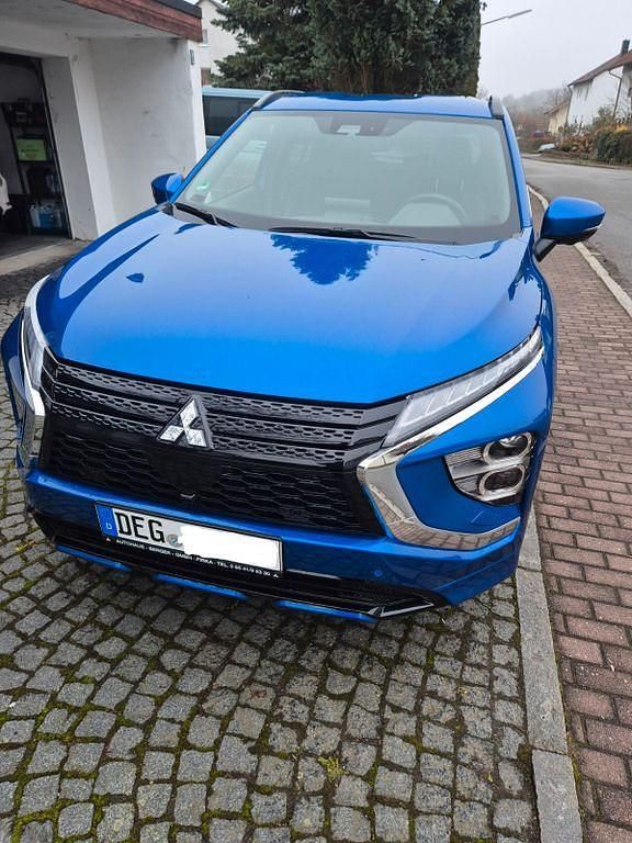 Gebraucht Mitsubishi Eclipse Cross Plus 188 PS (138 kW) 2022 Blau SUV