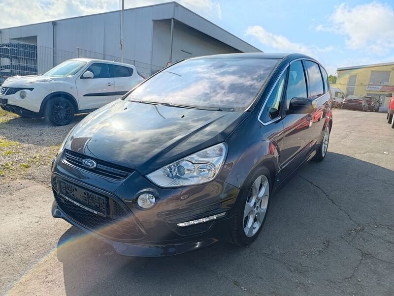 Schwarz Gebraucht 2014 Ford S-MAX Titanium S Van / Kleinbus | 10.990 € (Fairer Preis) - Bild 1/4