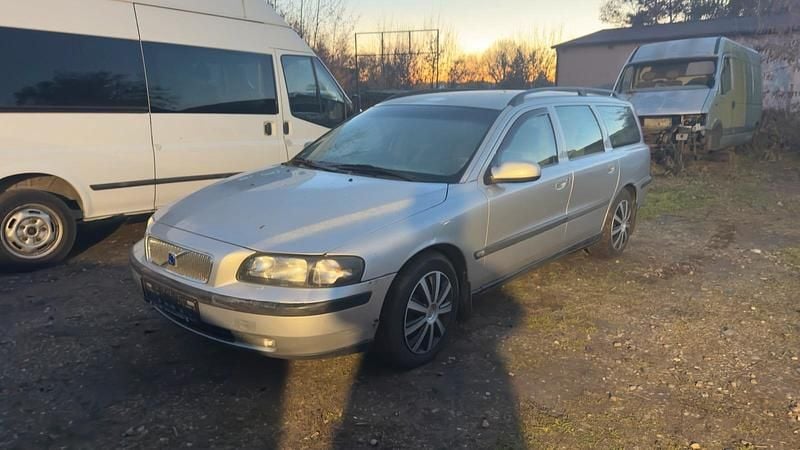 Silber Gebraucht 2001 Volvo V70 Kombi | 1.750 € (Superpreis) - Bild 1/4