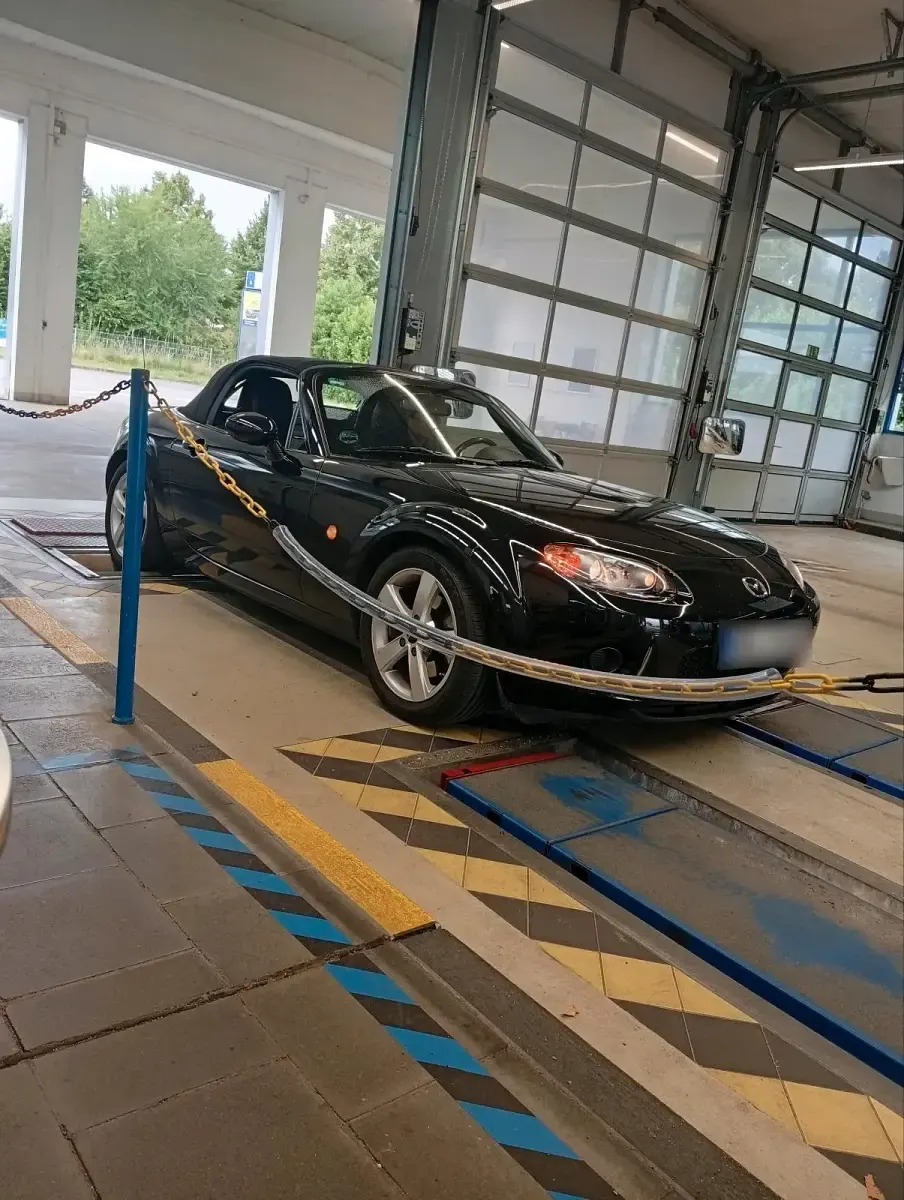 Używany Mazda MX5 120 KM (88 kW) 2006 Czarny Kabriolet