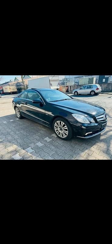 Gebraucht Mercedes E350 231 PS (169 kW) 2009 Schwarz Coupé