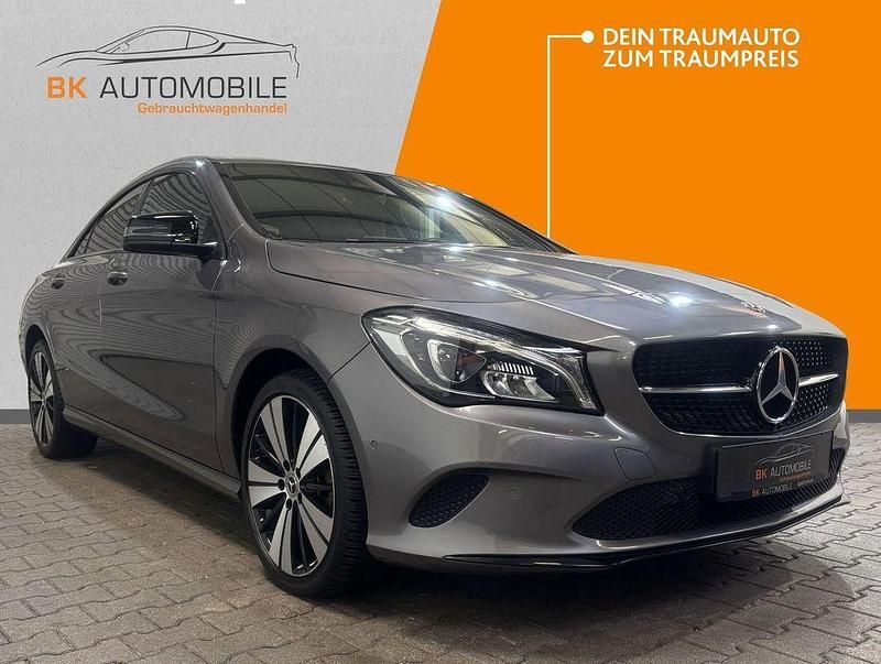 Gebraucht Mercedes CLA180 Urban 122 PS (89 kW) 2018 Grau Limousine