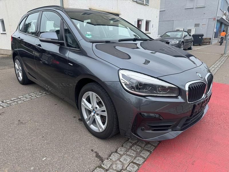Gebraucht BMW 218 Active Tourer 140 PS (102 kW) 2020 Grau Van / Kleinbus