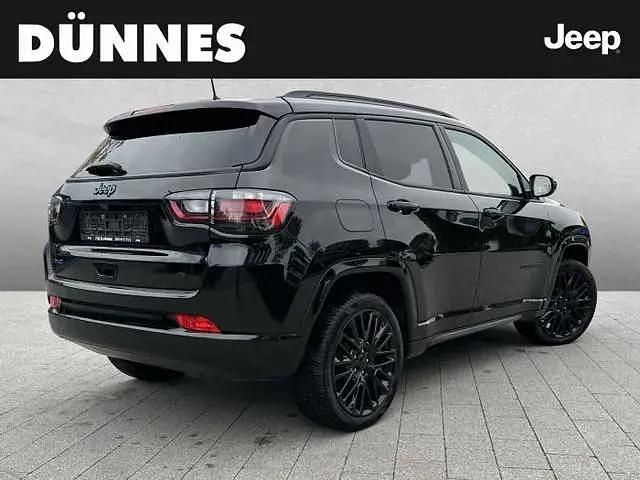 Second-hand Jeep Compass 241 CP (177 kW) 2022 Negru SUV