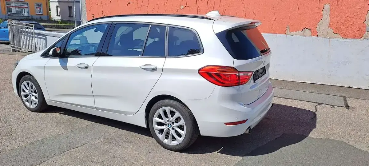 Gebraucht BMW 220 Advantage 192 PS (141 kW) 2018 Mineralweiss metallic Van / Kleinbus