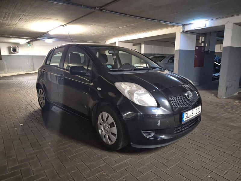 Schwarz Gebraucht 2006 Toyota Yaris Executive Limousine | 2.290 € (Guter Preis) - Bild 1/4