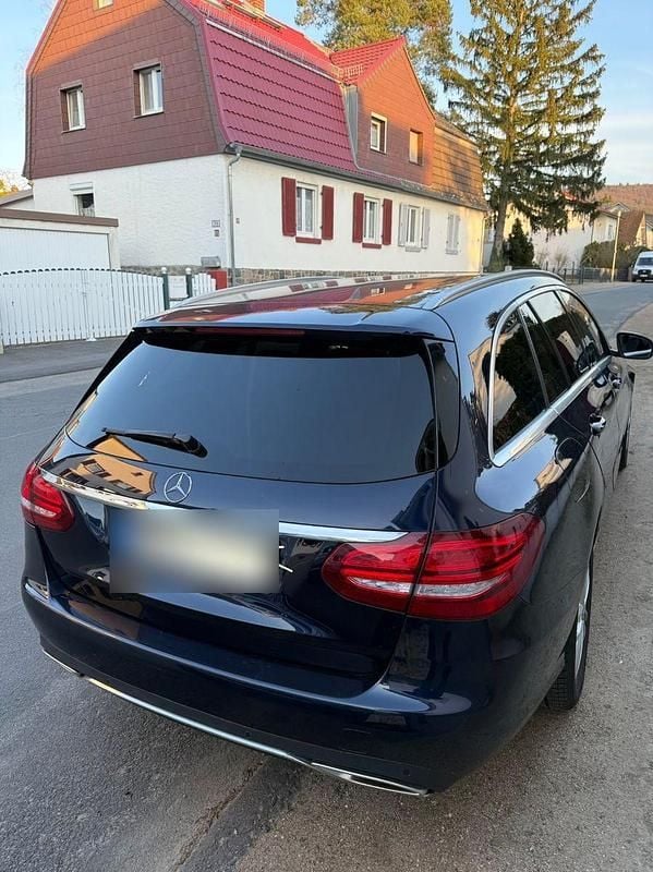 Gebraucht Mercedes C250 Avantgarde 211 PS (155 kW) 2016 Blau Kombi