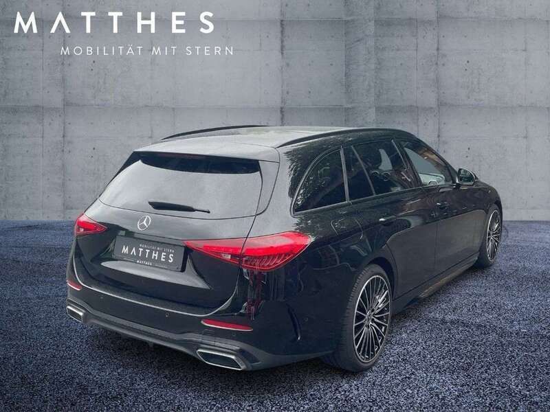 Gebraucht Mercedes C220 AMG 200 PS (147 kW) 2024 Ung schwarz unilack Kombi