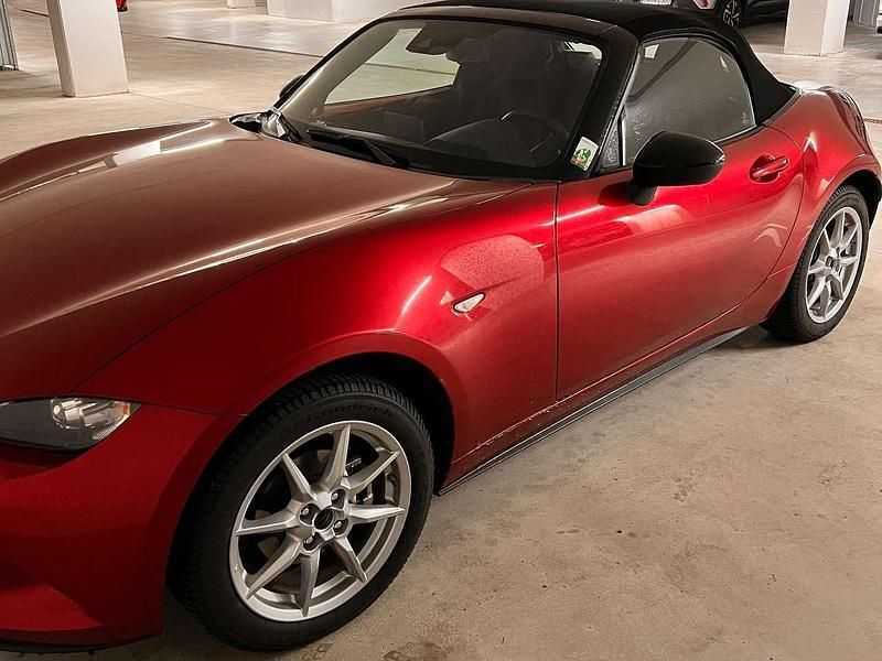 Rot Gebraucht 2022 Mazda MX5 Ad'Vantage Cabrio | 24.500 € (Fairer Preis) - Bild 1/4
