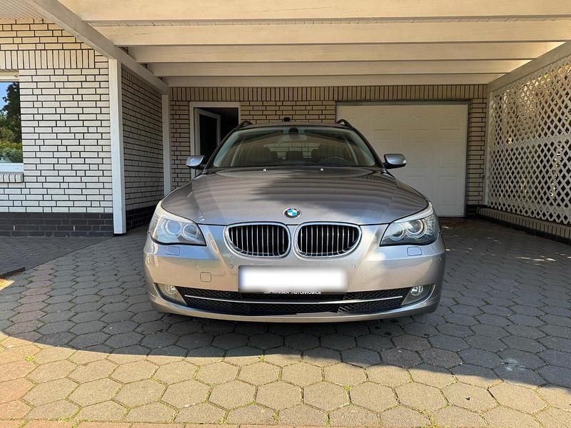 Gebraucht BMW 520 Exclusive 170 PS (125 kW) 2009 Grau Kombi