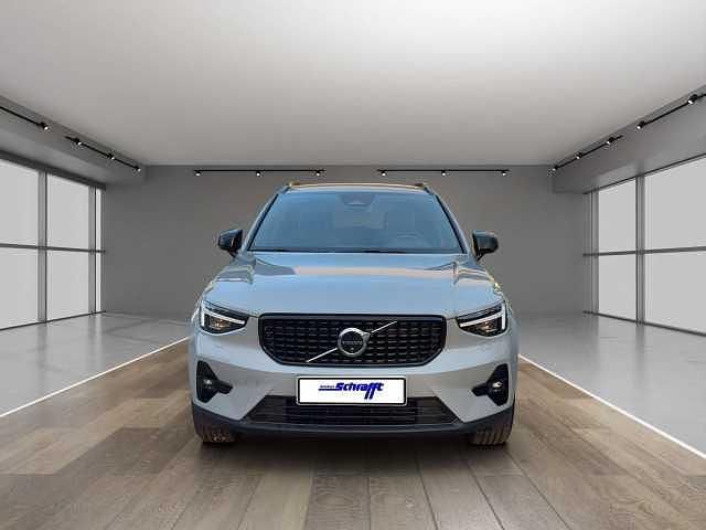 Gebraucht Volvo XC40 145 PS (106 kW) 2025 SUV