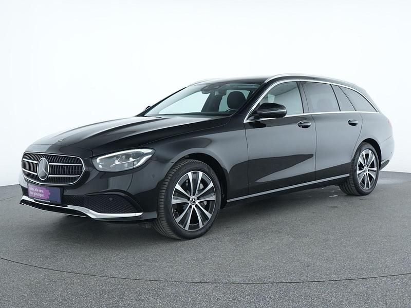 Schwarz Gebraucht 2022 Mercedes E300 Limousine | 30.889 € (Superpreis) - Bild 1/4