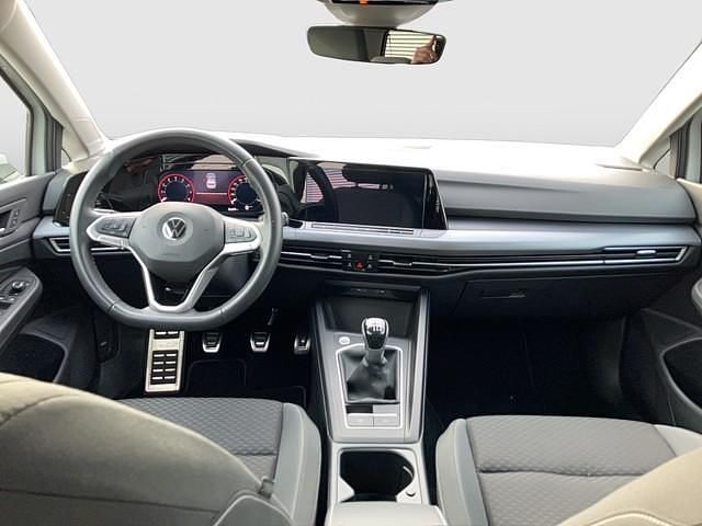 Gebraucht VW Golf VIII Active 150 PS (110 kW) 2022 Weiss