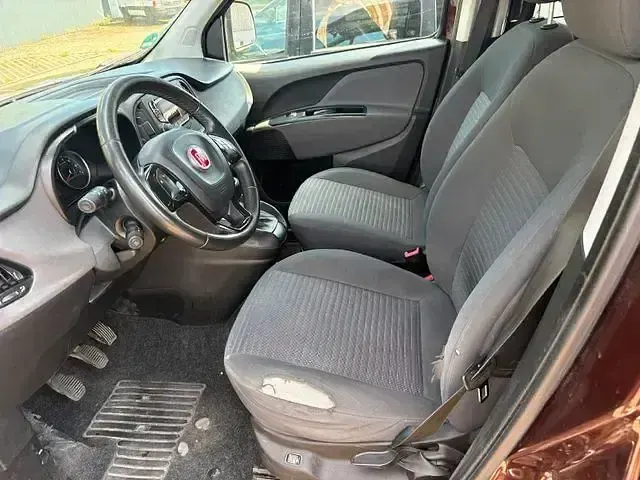 Gebraucht Fiat Doblò Lounge 120 PS (88 kW) 2018 Braun Van / Kleinbus